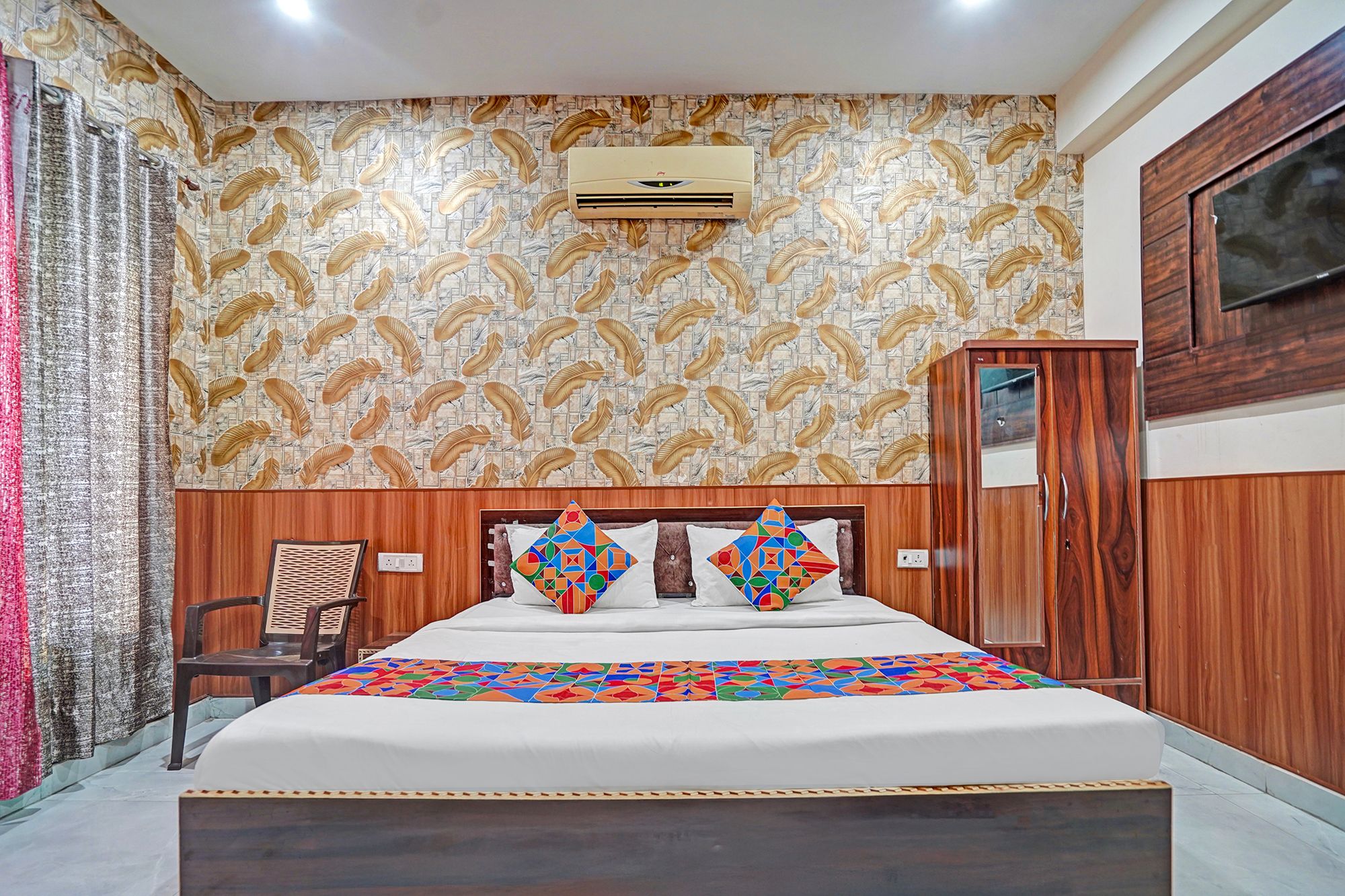 Via Comfort Inn Deluxe Room 2