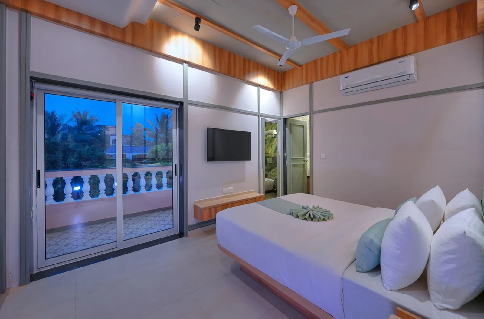 Foxoso Vega Suites with Private Indoor Pool, Colva 3 Bedroom Villa Suite 2