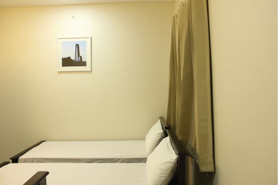 Family Room without Air Conditioning