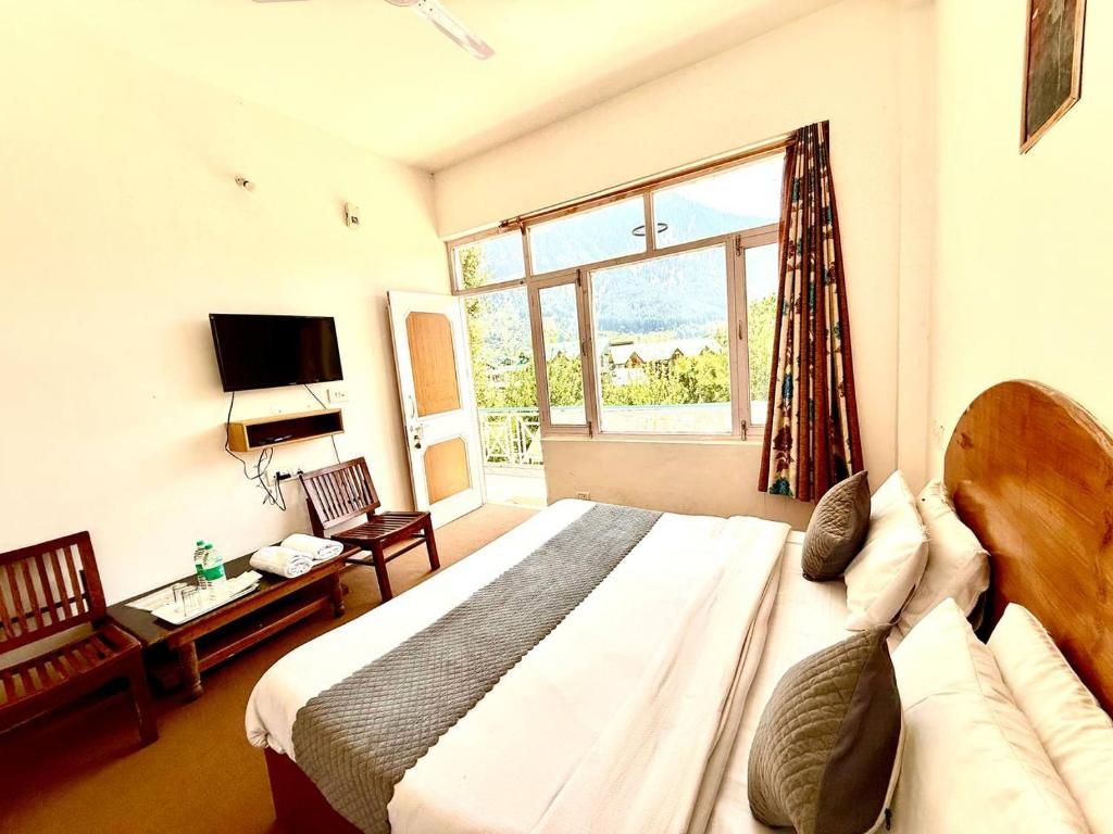 Deluxe Room With Himalayan View