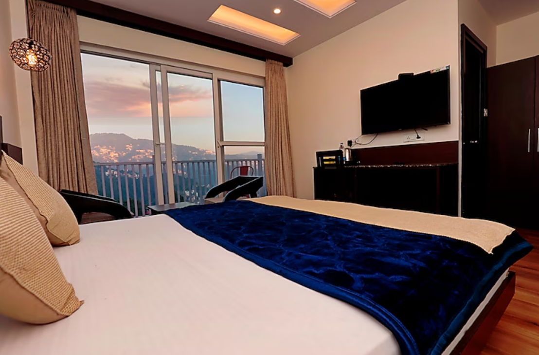 Premium room with Valley View and Balcony