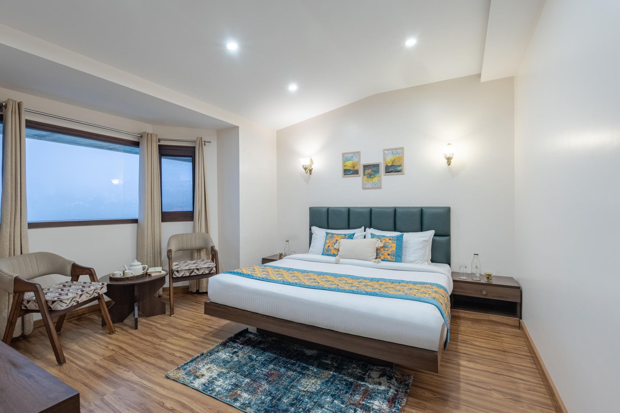 Valley-view Sapphire Room