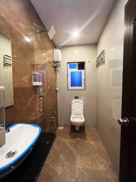 ILIF 2724 OCEAN TREAT HOTEL Deluxe AC Room 2