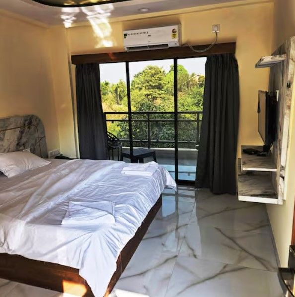 Deluxe AC Room