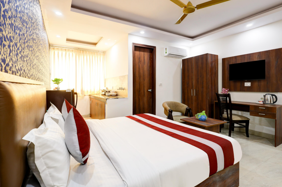 Hotel The Venice- Near Indraprastha Apollo Hospital Deluxe Room 2