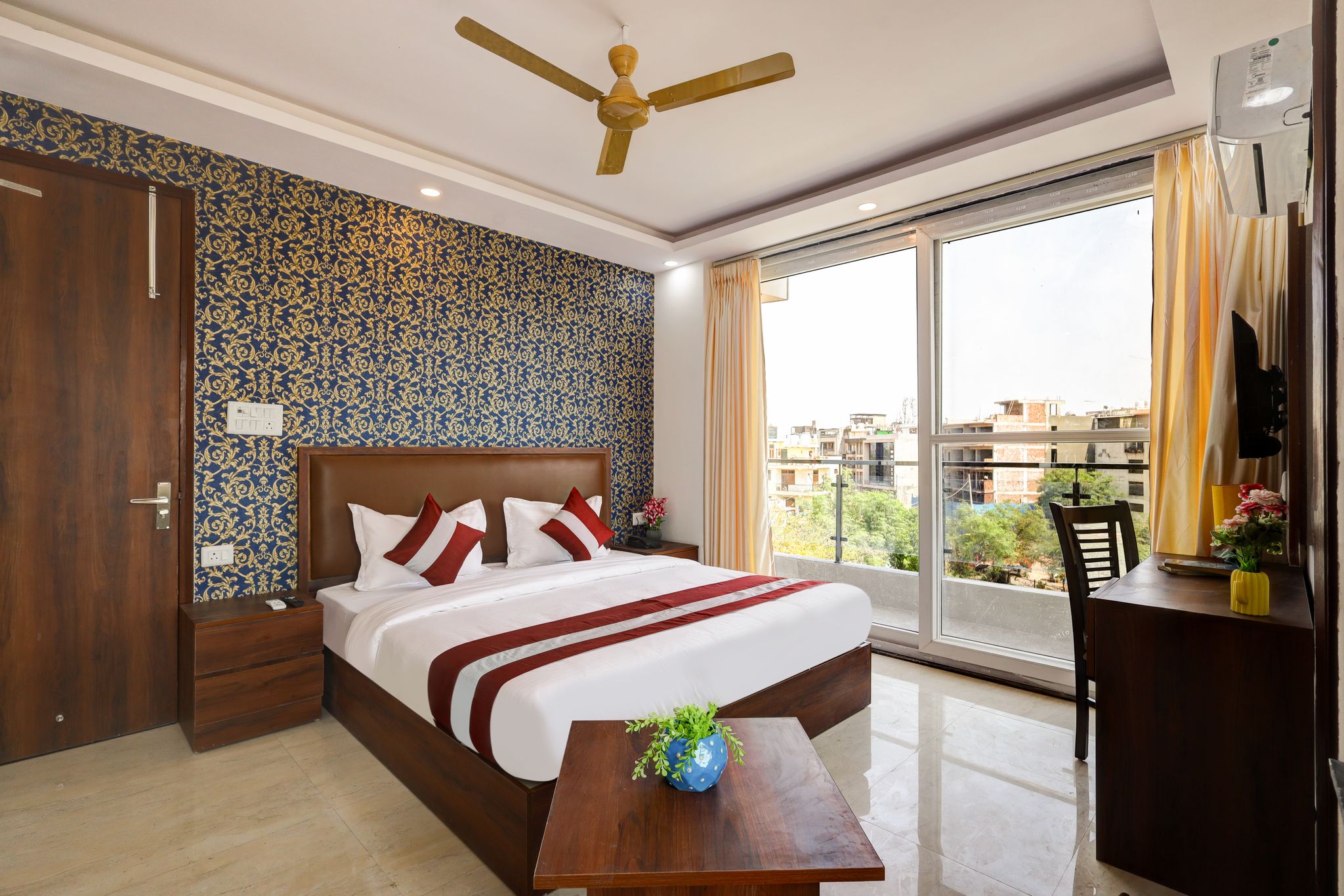 Hotel The Venice- Near Indraprastha Apollo Hospital Deluxe Room 4