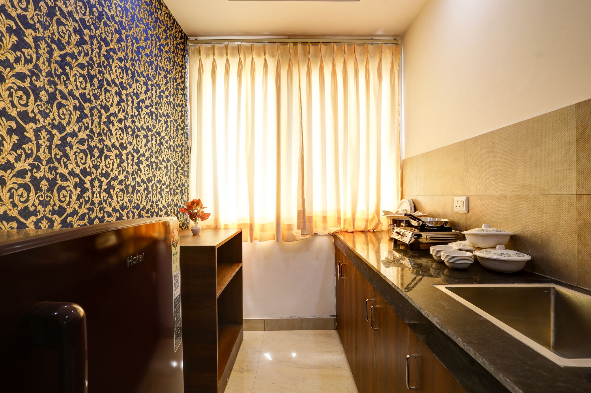 Hotel The Venice- Near Indraprastha Apollo Hospital Deluxe Room 8