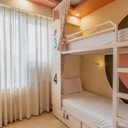 AC 10 Bed Mixed Ensuite