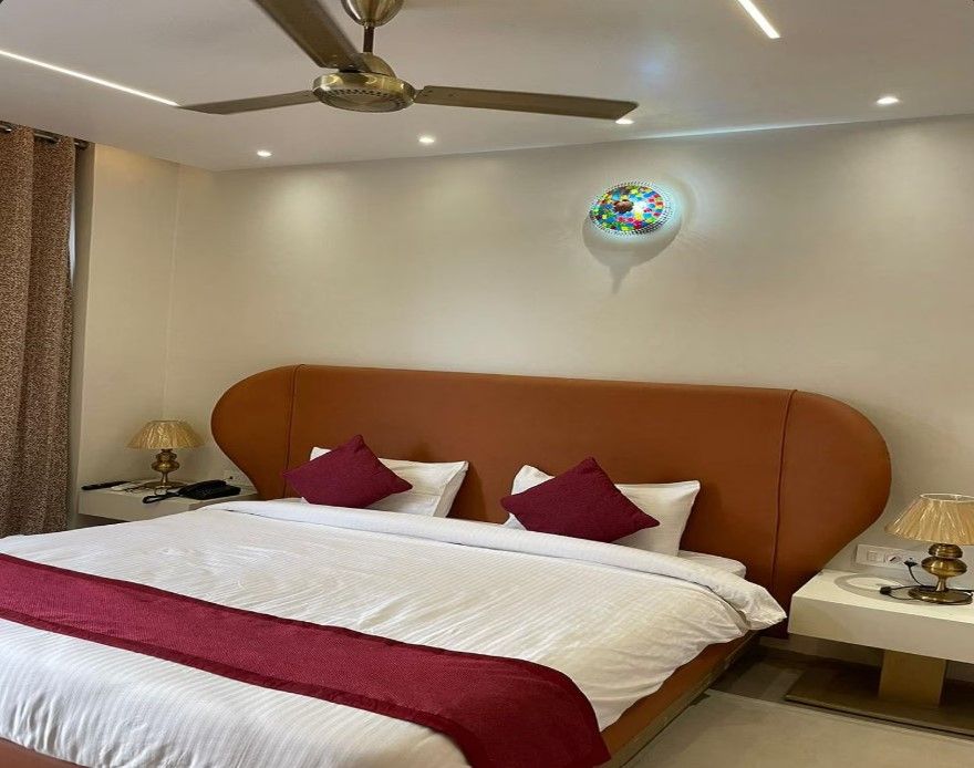 Hotel Kshitij Royal Deluxe Room 5