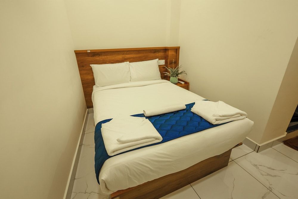 Moonic Days Standard Double Room 2