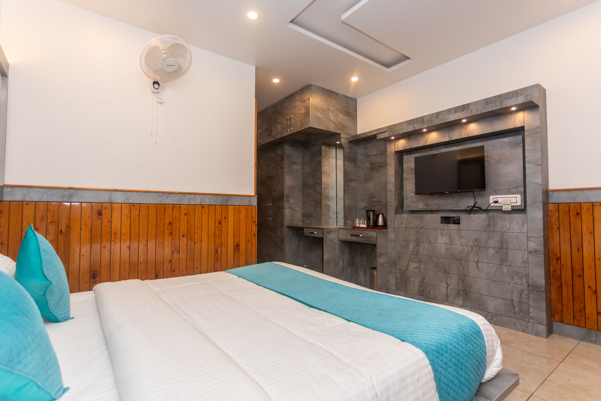 Classic Balcony Room