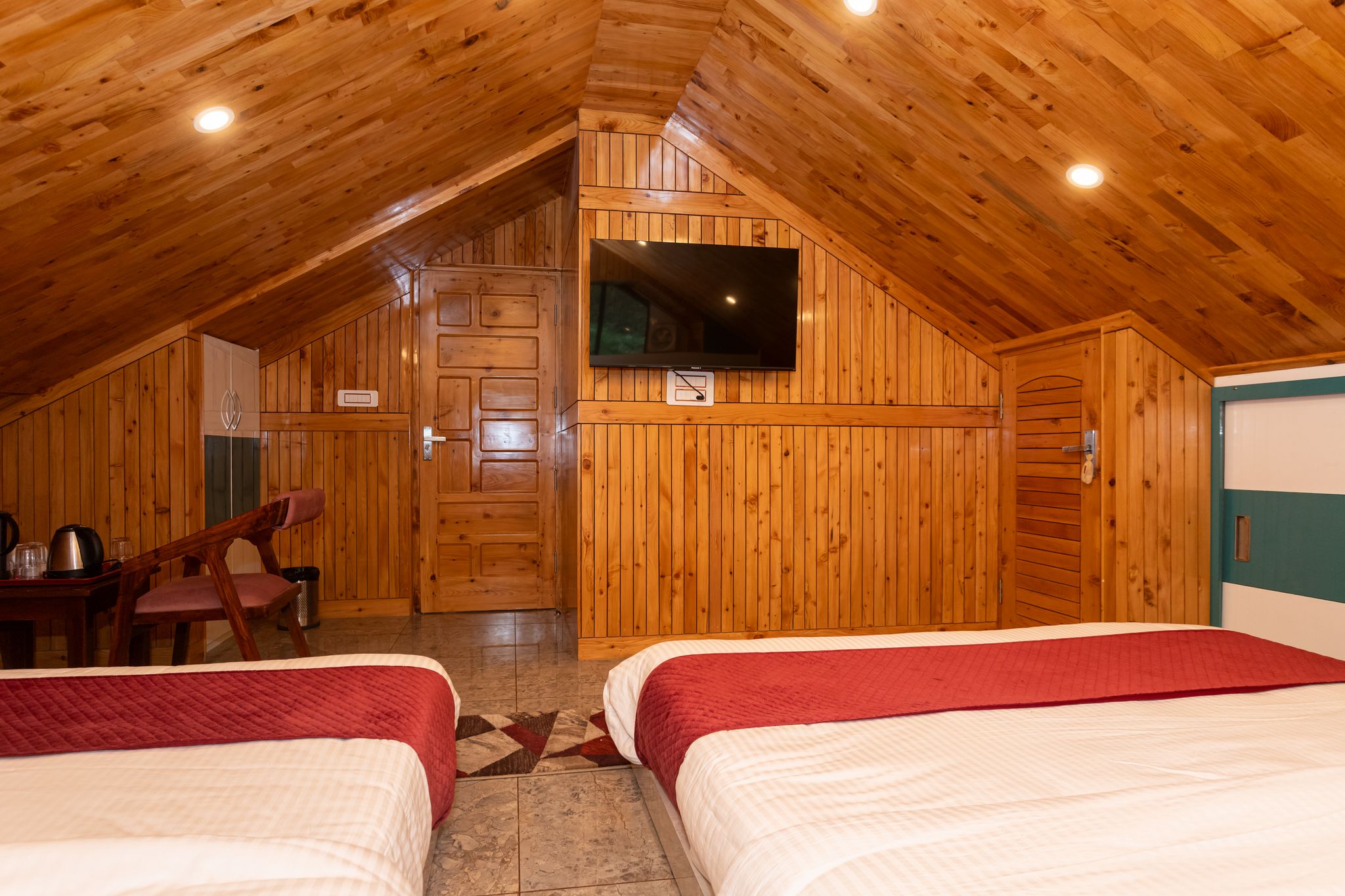 Family Wooden Suite with Terrace