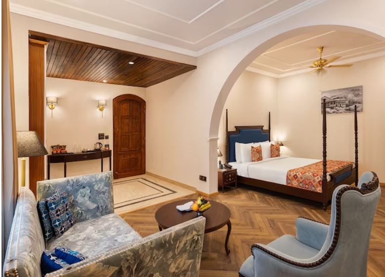 King Room with pool view