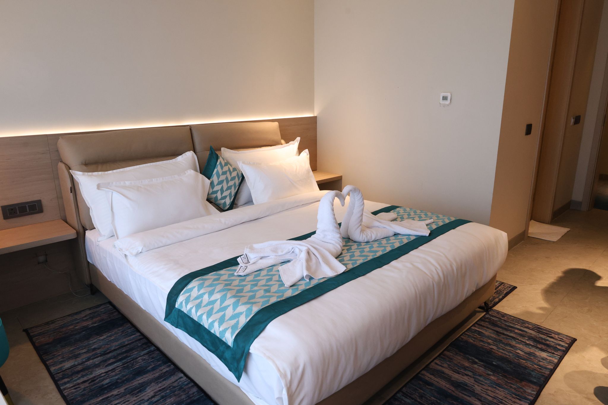 Le Parc Hotel & Banquets An Initiative by SHER-E-PUNJAB Deluxe Room 10