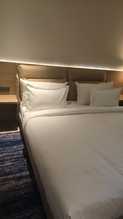 Le Parc Hotel & Banquets An Initiative by SHER-E-PUNJAB Deluxe Room 3