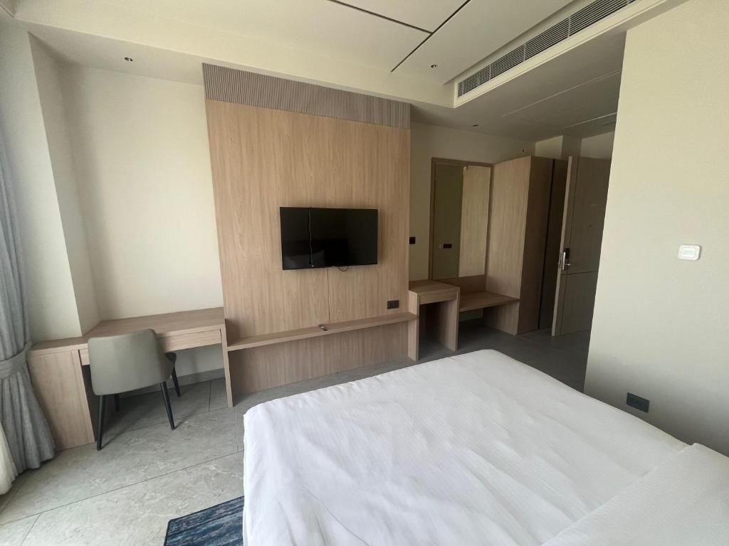 Le Parc Hotel & Banquets An Initiative by SHER-E-PUNJAB Deluxe Room 4