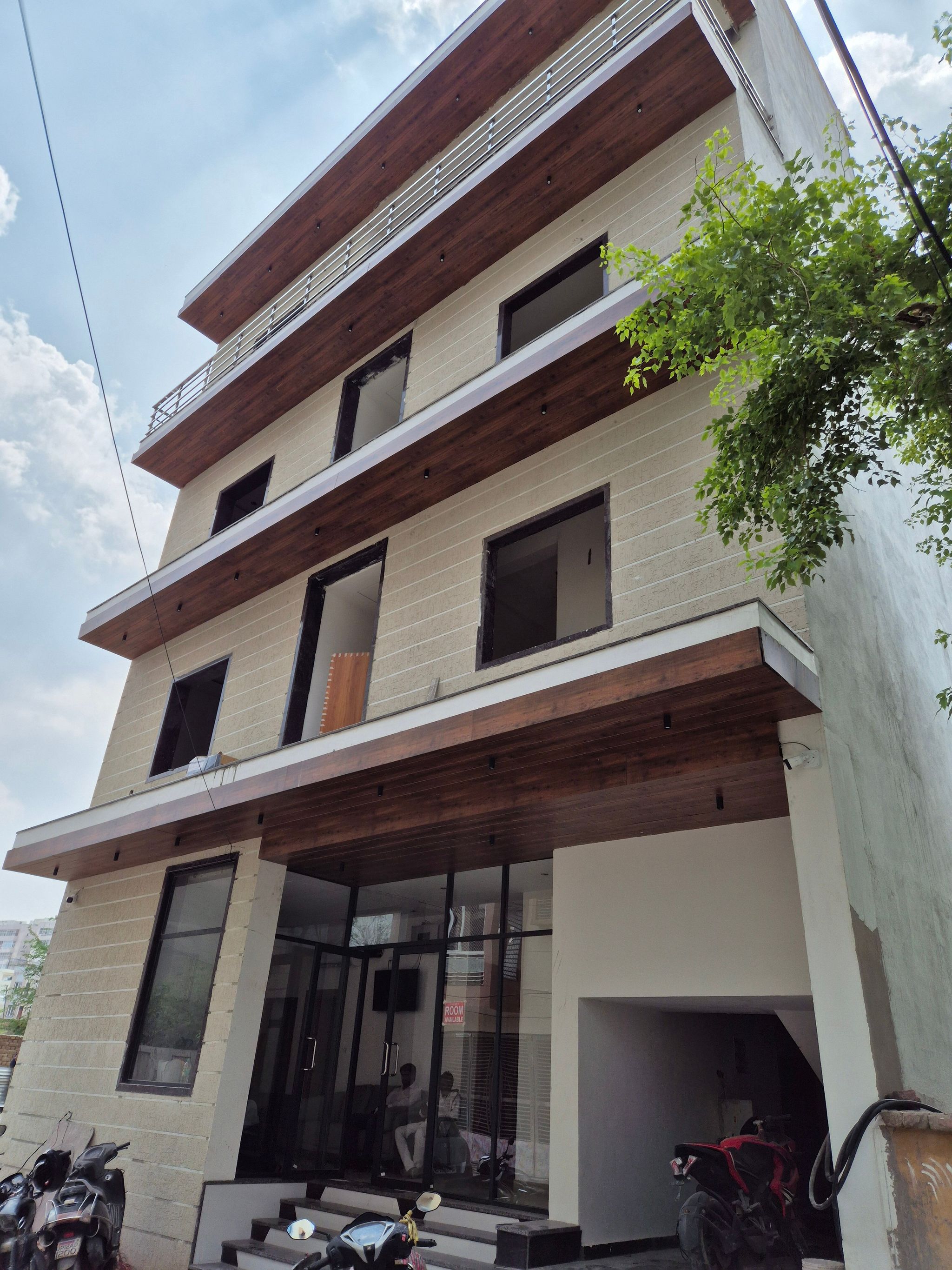 OnlyStay Surbhi Dham