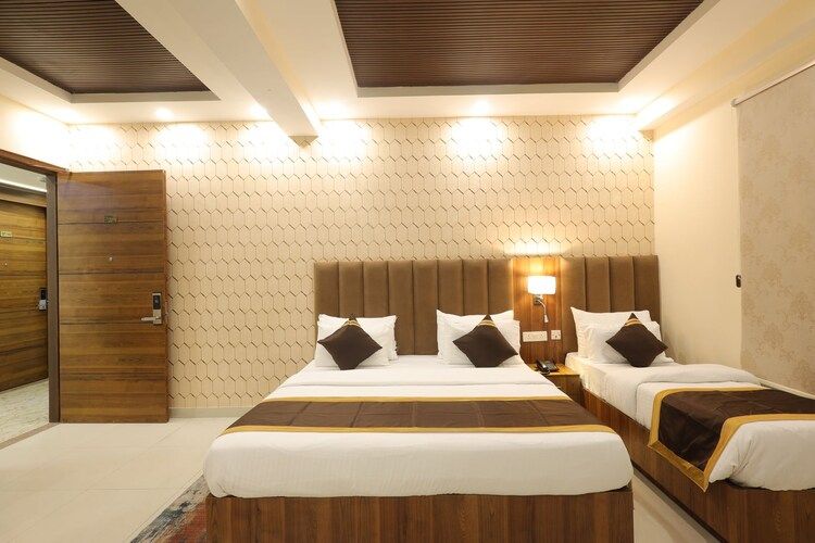 Family Suite Room , 24 Hrs CheckIn and Checkout , 20 Percent discount on Food Bill