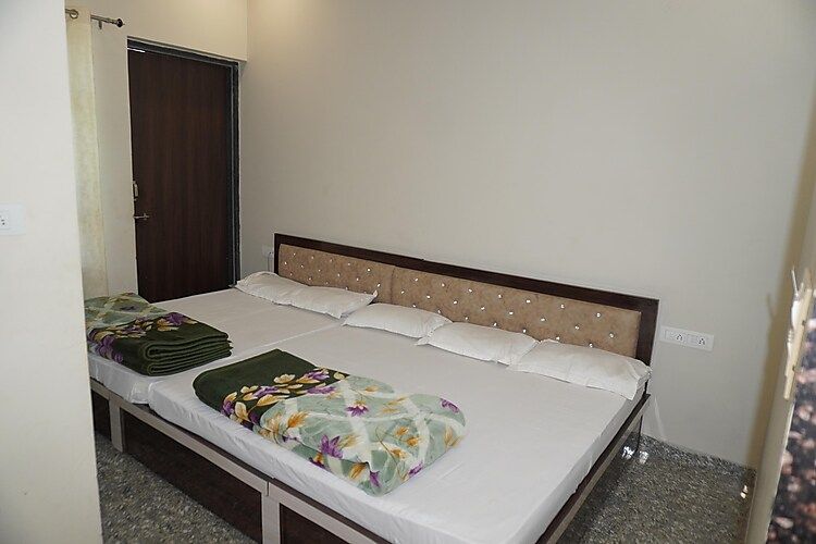 MOHANI PALACE Family room