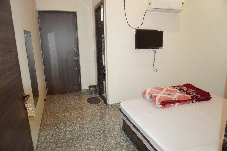 MOHANI PALACE Family room 8