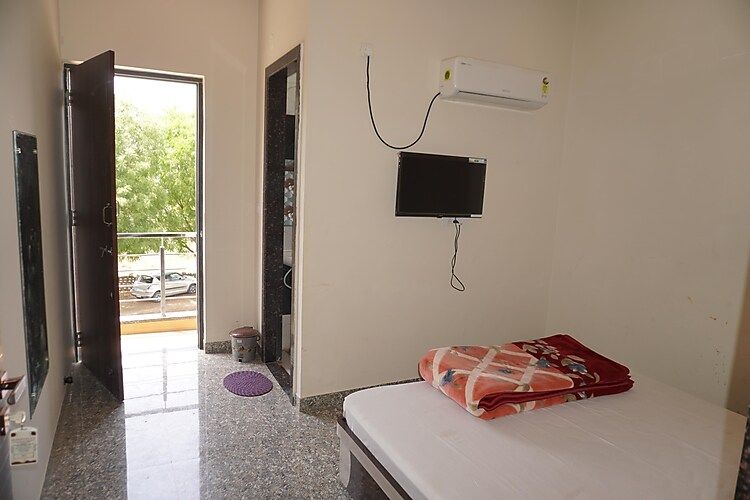 MOHANI PALACE Family room 9