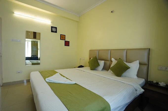 Economy Room