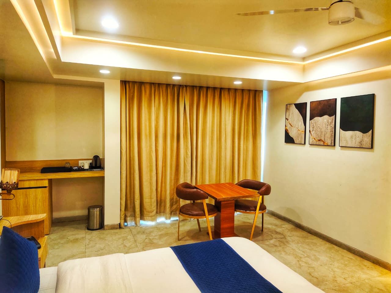 All Seasons Boutique Rooms Super Deluxe Room 5