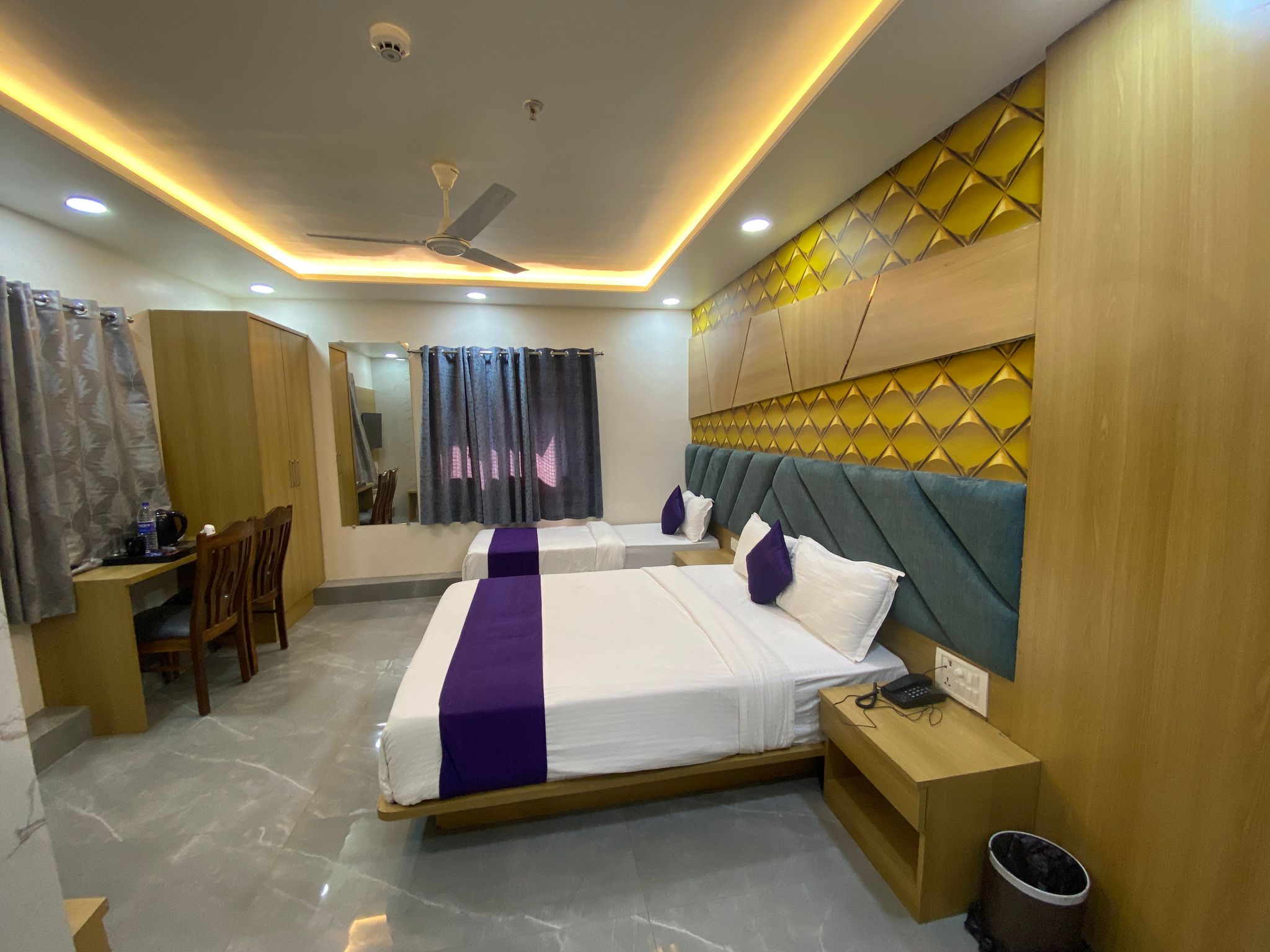 Hotel BKC Gold View Near Bandra Kurla Complex Standard Room 3