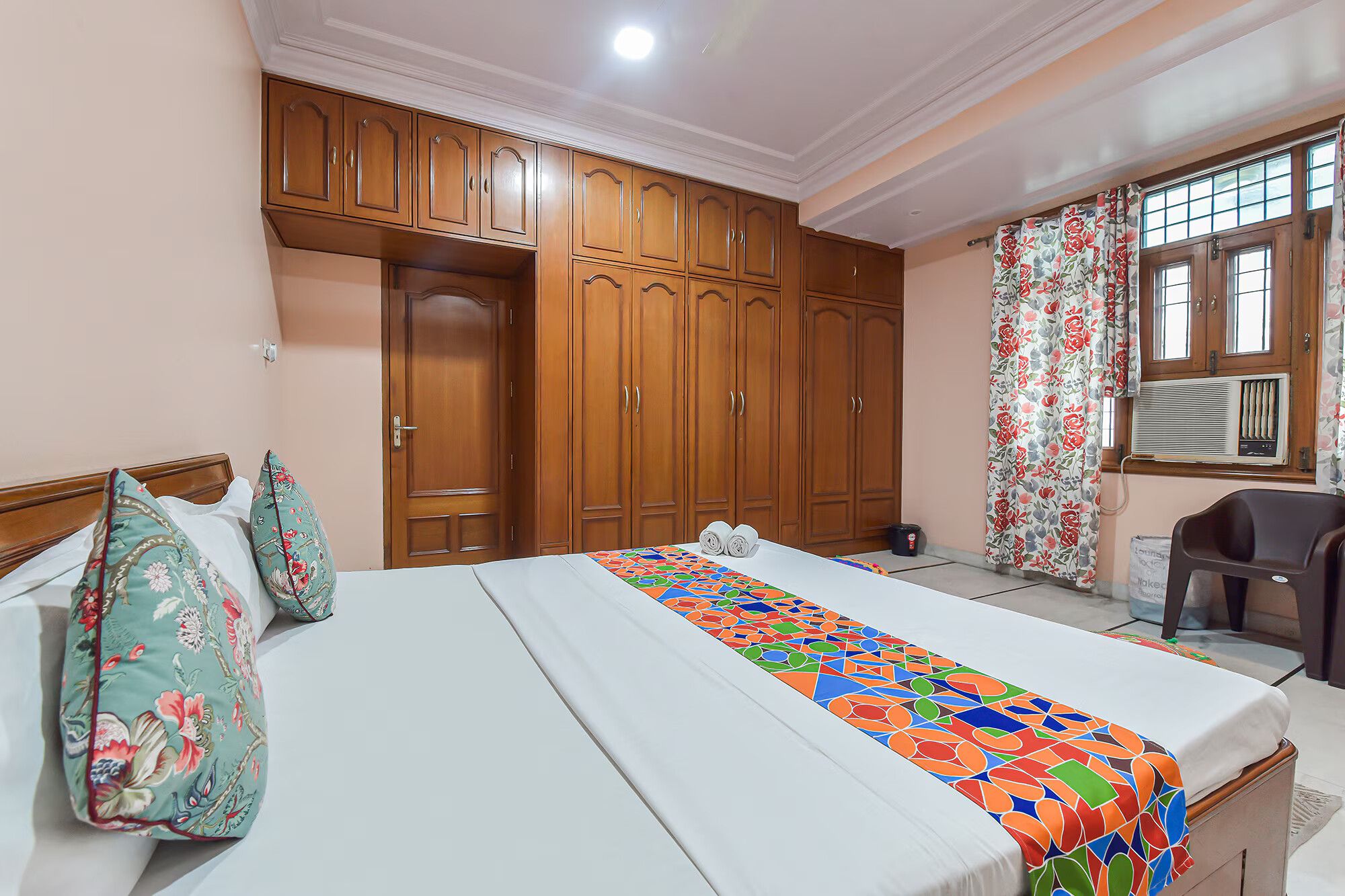 FabHotel Pink Cozzy Deluxe Room 5