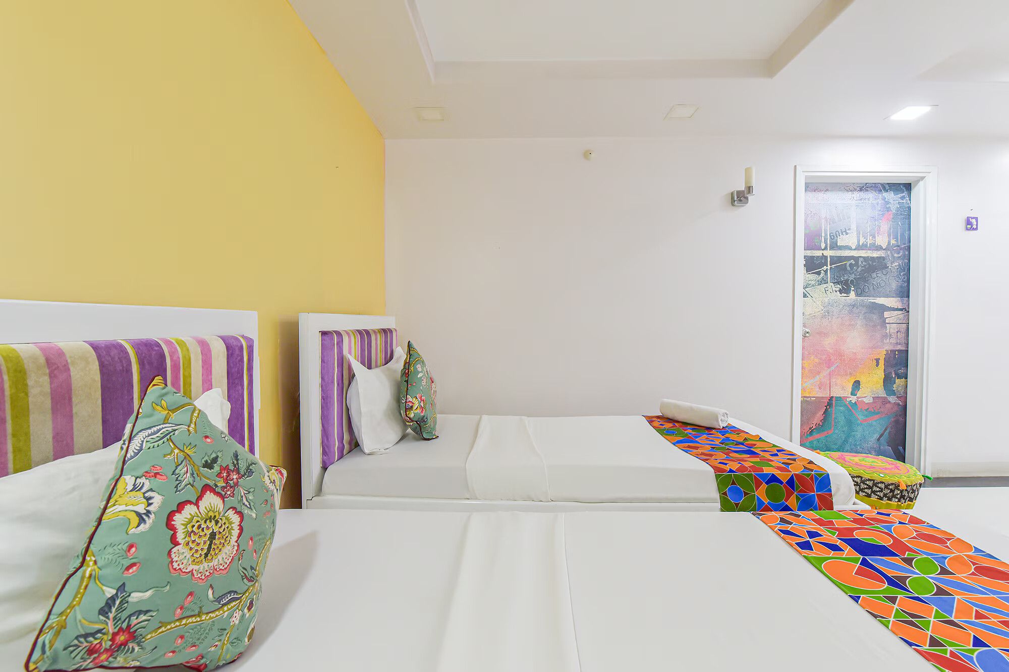FabHotel Pink Cozzy Deluxe Room 4