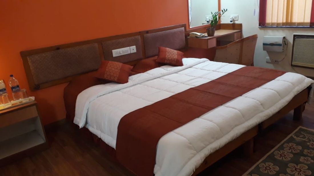 Swapanlok Farms And Resorts Super Deluxe Room