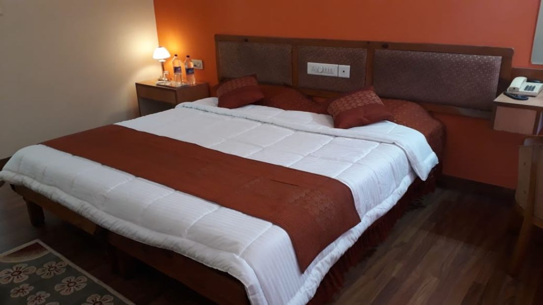 Swapanlok Farms And Resorts Super Deluxe Room 2