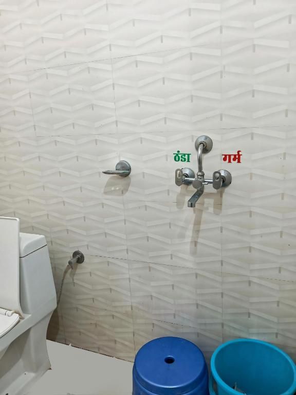 Prem bhawan guest house Deluxe Family Room 5