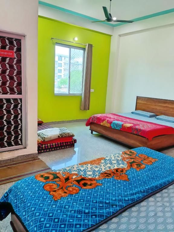 Prem bhawan guest house Deluxe Family Room 2