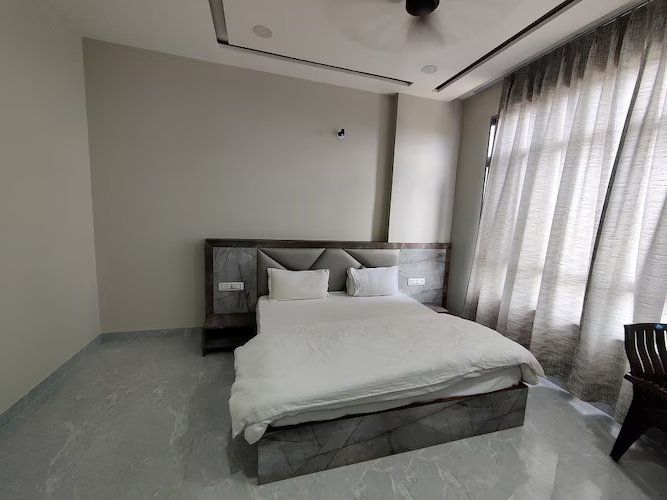 Hotel Ashirwad Deluxe Double Room