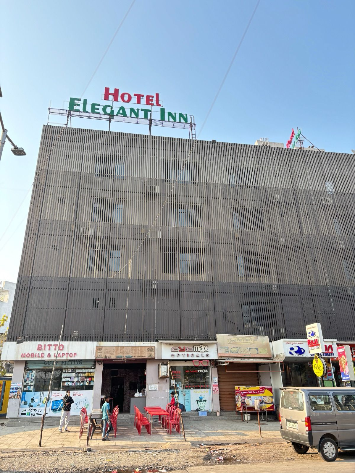 Hotel Suncity  Icchapore, Surat