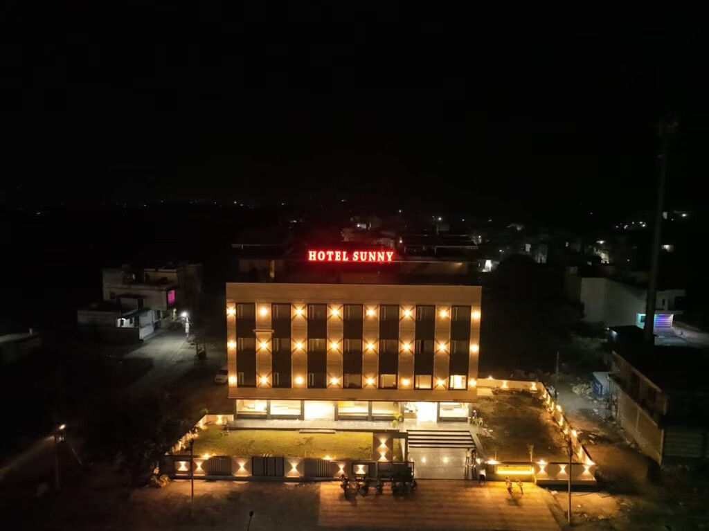 Hotel Sunny and Restaurant