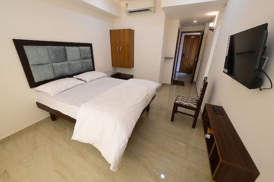APEX RESIDENCY INN Deluxe Room with King Bed