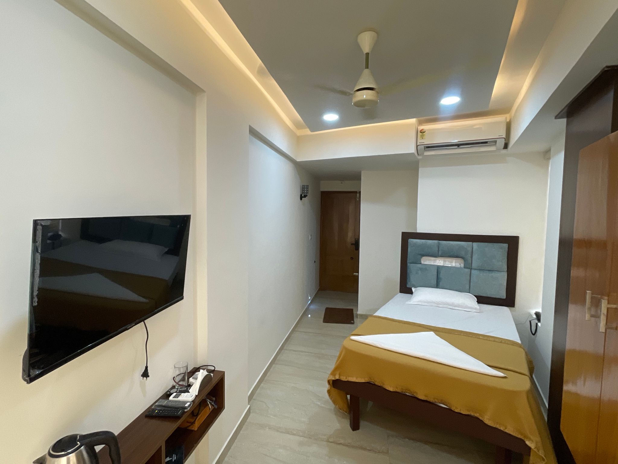 APEX RESIDENCY INN Single Room