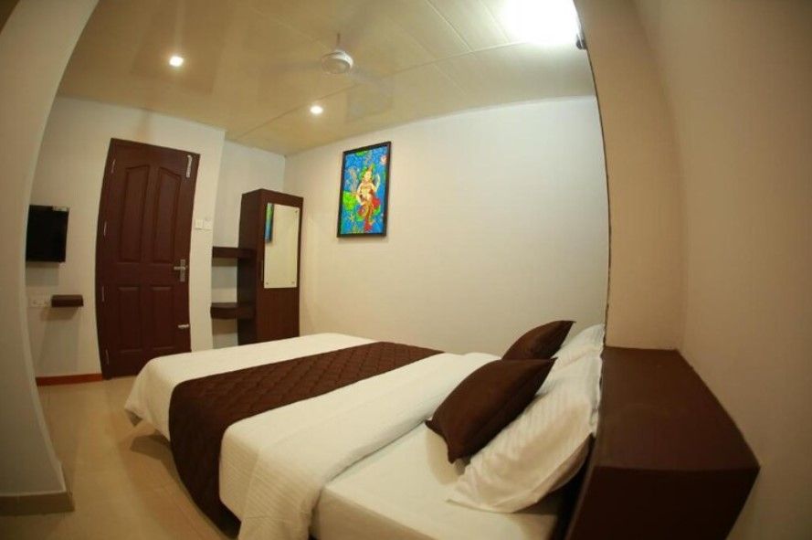 Deluxe A/C Room King Size Bed