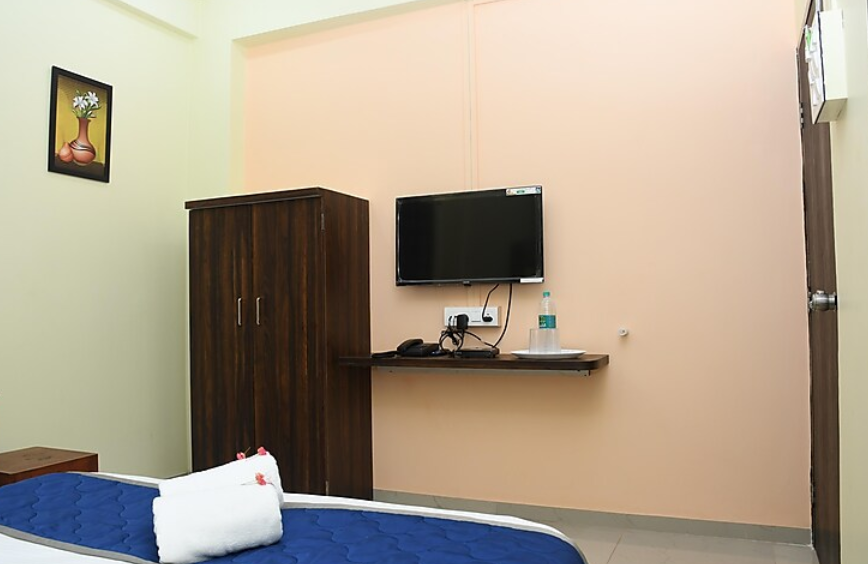 AC DELUXE ROOM