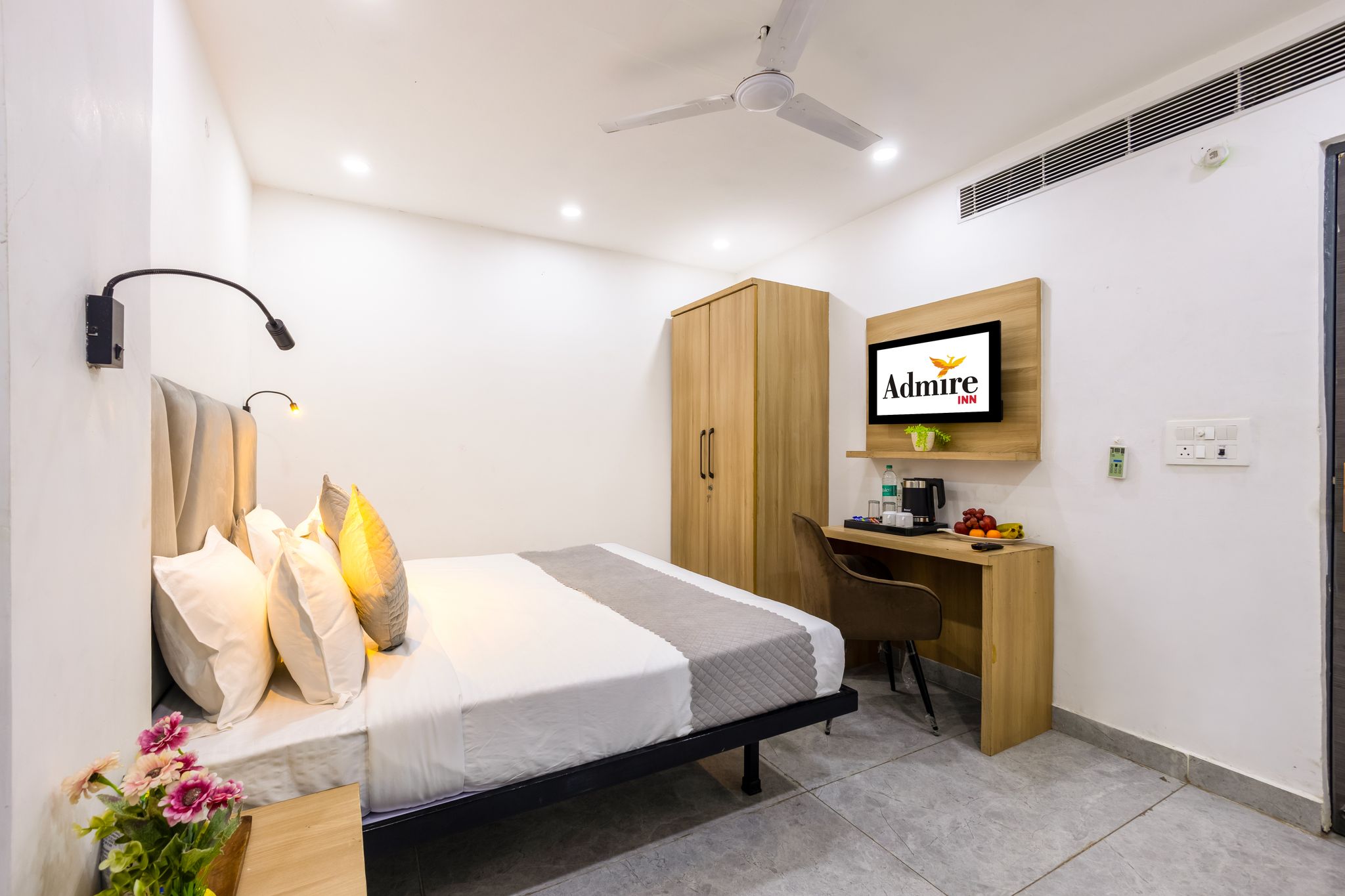  Hotel Admire Inn Sector 104 By ASPL Deluxe Room 8