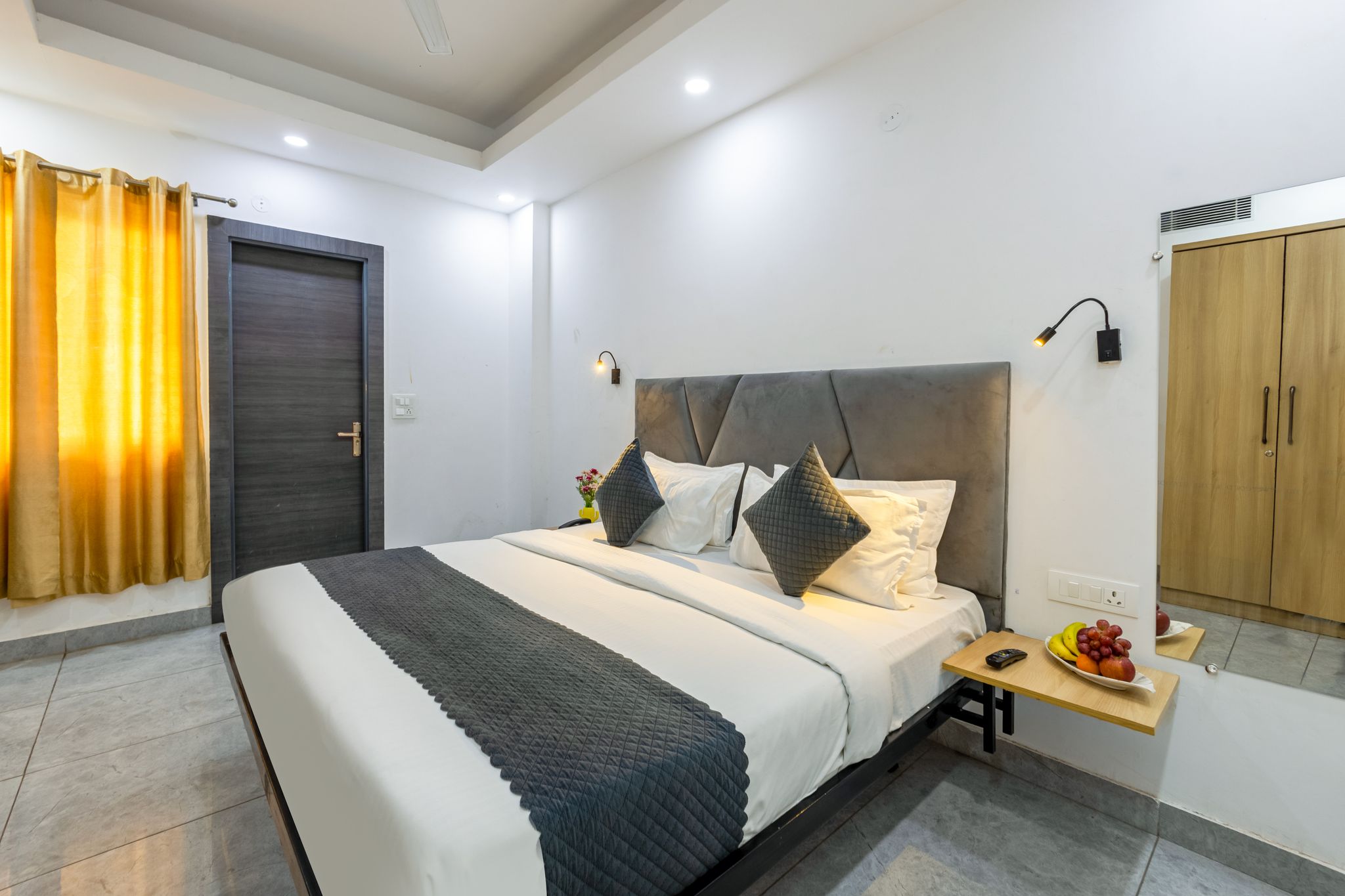  Hotel Admire Inn Sector 104 By ASPL Deluxe Room