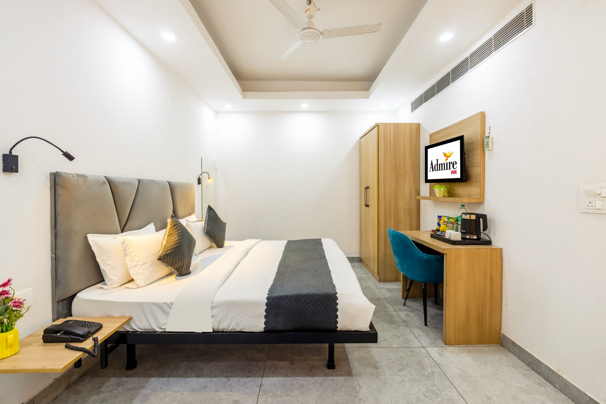  Hotel Admire Inn Sector 104 By ASPL Deluxe Room 3