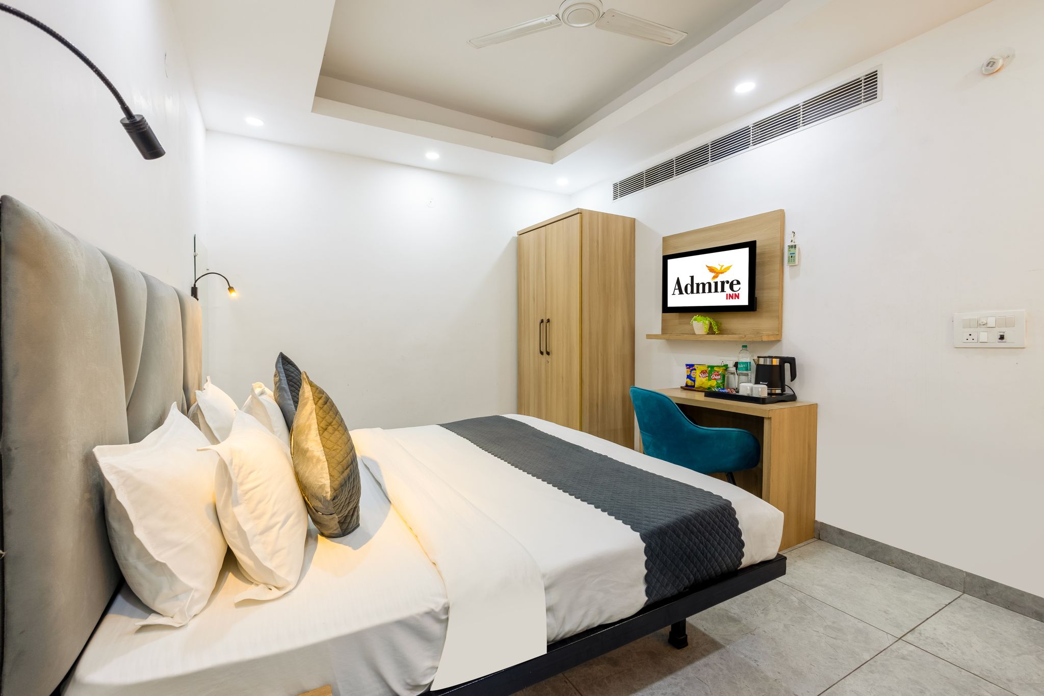  Hotel Admire Inn Sector 104 By ASPL Deluxe Room 4