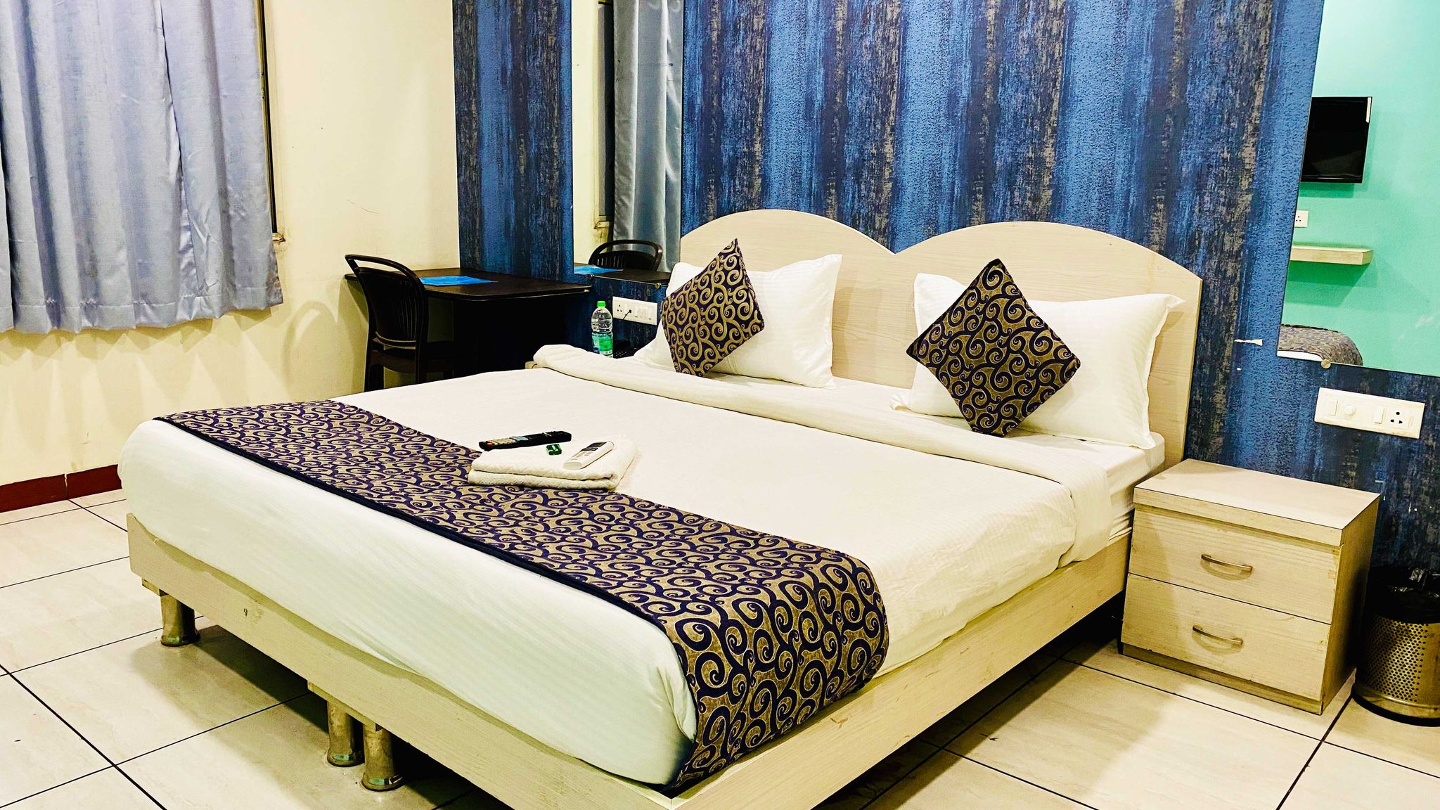 Hotel Ramaya Inn Deluxe Double Bed Room
