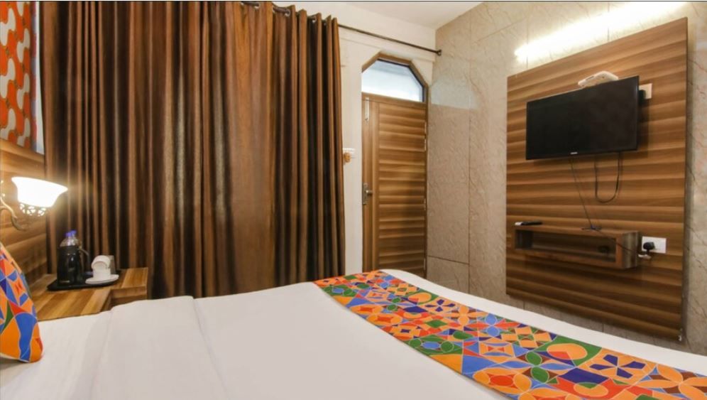 Hotel Vijay Palace Dharamshala Deluxe Room 8