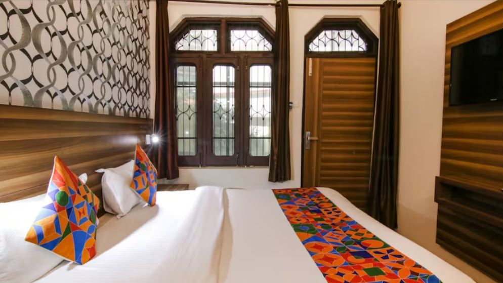 Hotel Vijay Palace Dharamshala Deluxe Room