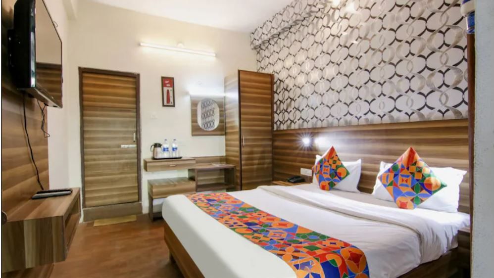 Hotel Vijay Palace Dharamshala Deluxe Room 3