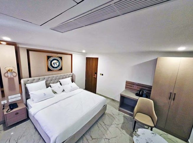 Radiant Star Suites Premium Room AC 5
